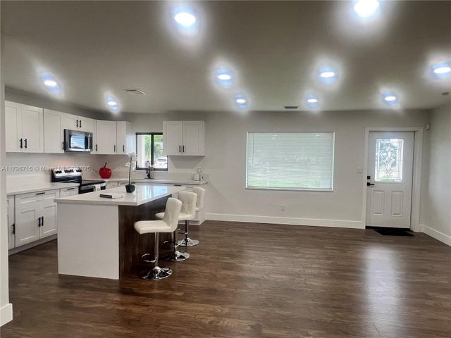 4 of 22 - 18740 Nw 19th Ave, Miami Gardens, FL