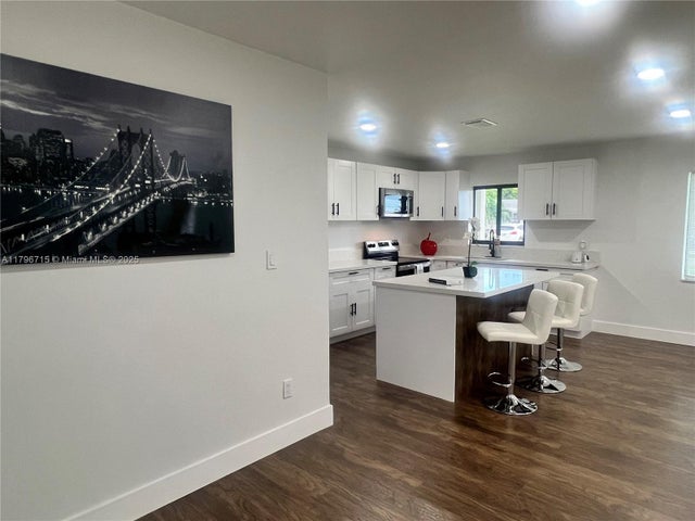 5 of 22 - 18740 Nw 19th Ave, Miami Gardens, FL