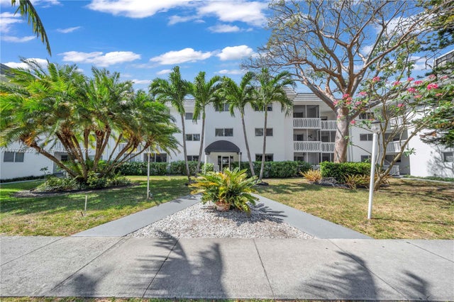 1 of 30 - 200 Galen Dr 308, Key Biscayne, FL