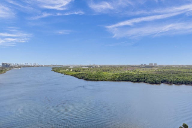 2 of 26 - 300 Bayview Dr Ph10, Sunny Isles Beach, FL