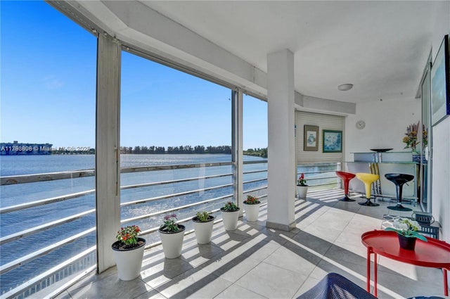 1 of 22 - 1000 Ne 191st St 21, Miami, FL