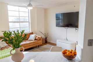 Photo of Listing #A11796529