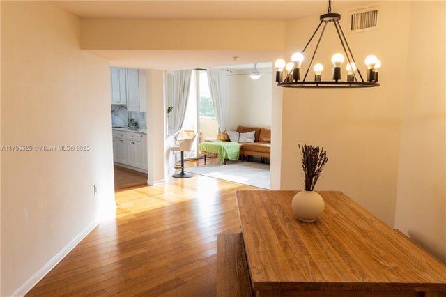 4 of 40 - 520 Se 5th Ave 3302, Fort Lauderdale, FL