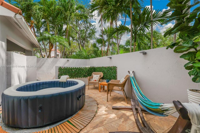 2 of 24 - 1110 Canella Ln, Hollywood, FL