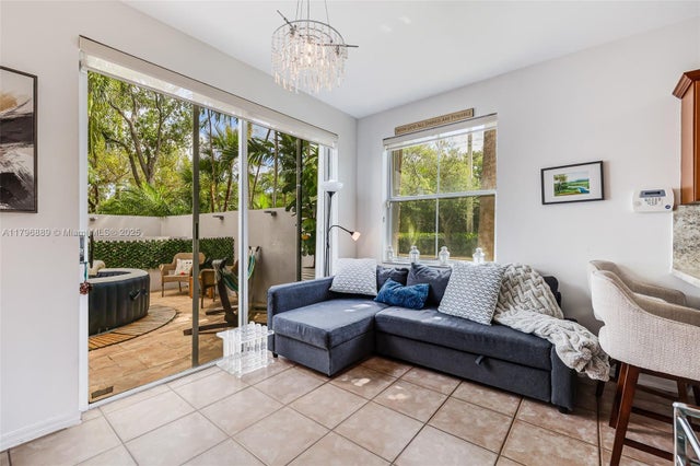 5 of 24 - 1110 Canella Ln, Hollywood, FL