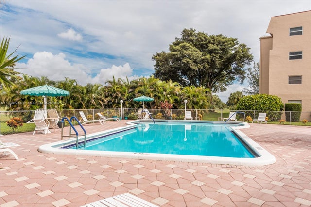 3 of 28 - 1005 Country Club Dr 307, Margate, FL