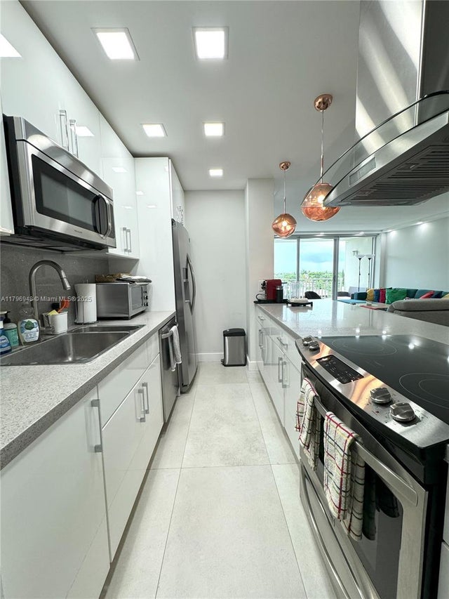 5 of 22 - 9500 W Bay Harbor Dr 6b, Bay Harbor Islands, FL
