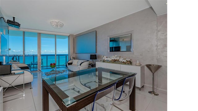 4 of 16 - 17001 Collins Ave 1507, Sunny Isles Beach, FL