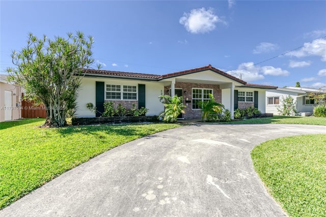 1 of 51 - 1320 Arthur St, Hollywood, FL