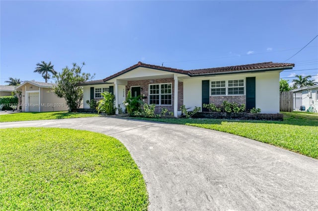 2 of 51 - 1320 Arthur St, Hollywood, FL