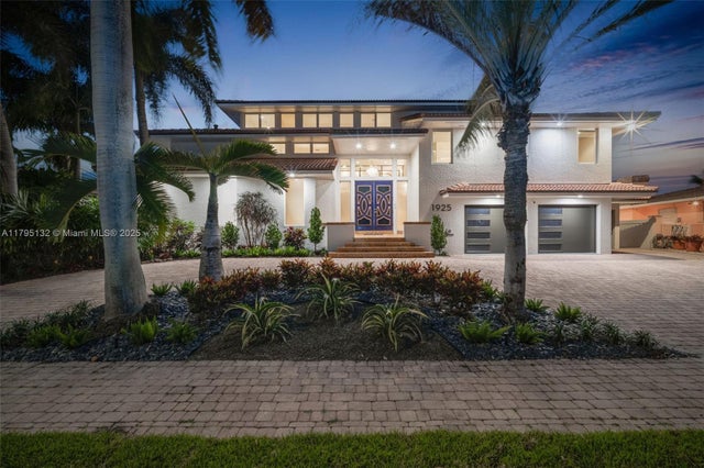 4 of 70 - 1925 Harbourview Dr, Fort Lauderdale, FL