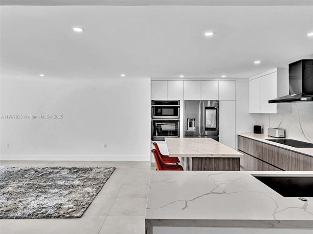 5 of 50 - 1101 River Reach Dr 302, Fort Lauderdale, FL