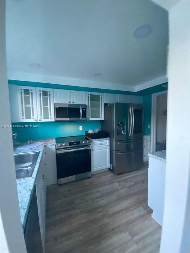 5 of 16 - 2115 Ne 44th St, Lighthouse Point, FL