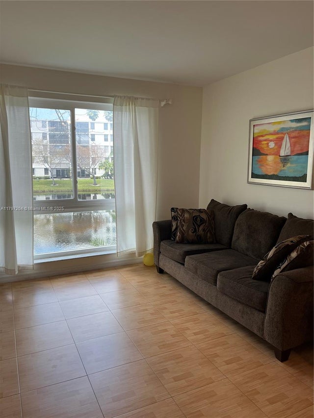 3 of 22 - 2106 S Cypress Bend Dr 203, Pompano Beach, FL