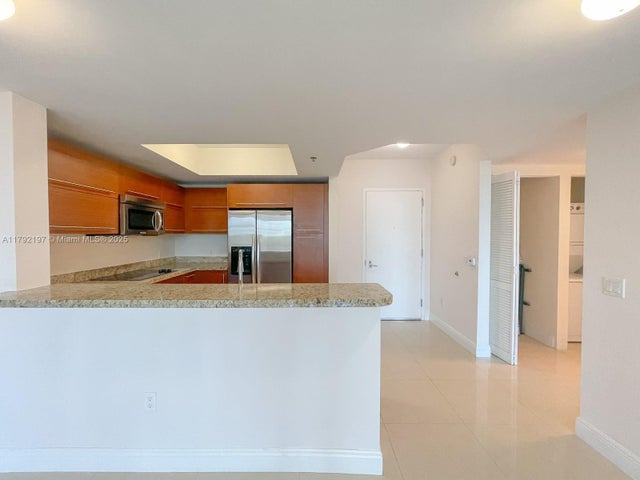 5 of 48 - 2641 N Flamingo Rd 405n, Sunrise, FL