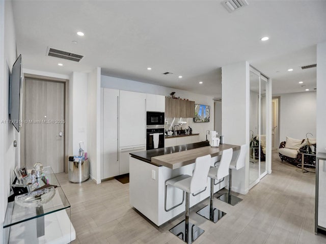 3 of 32 - 1000 Brickell Plz Ph5103, Miami, FL