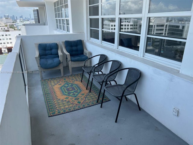 4 of 52 - 100 Lincoln Rd 1209, Miami Beach, FL