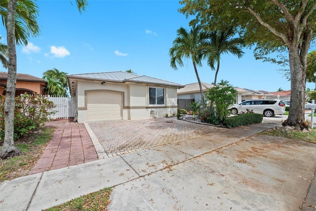 1 of 33 - 7045 Sw 161 Pl, Miami, FL