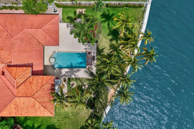 2 of 21 - 10301 E Broadview Dr, Bay Harbor Islands, FL