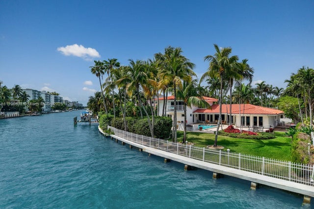 3 of 21 - 10301 E Broadview Dr, Bay Harbor Islands, FL