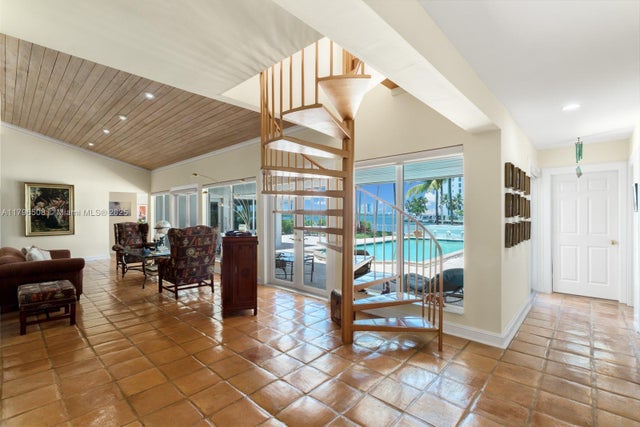 4 of 21 - 10301 E Broadview Dr, Bay Harbor Islands, FL