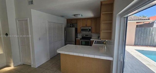 3 of 19 - 14661 Sw 50th St, Miami, FL