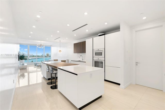2 of 23 - 100 S Pointe Drive 903, Miami Beach, FL