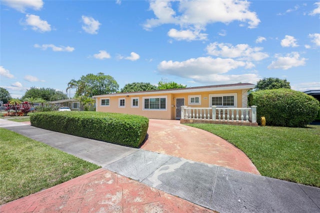 1 of 30 - 1461 Nw 175th Ter, Miami Gardens, FL