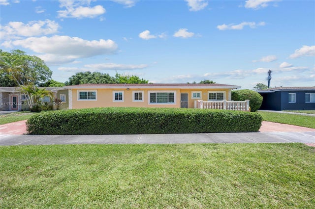 3 of 30 - 1461 Nw 175th Ter, Miami Gardens, FL