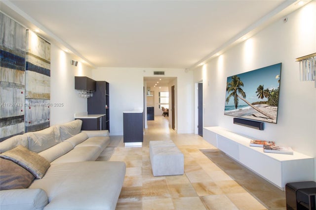 3 of 38 - 701 Crandon Blvd 402, Key Biscayne, FL