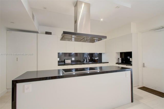 5 of 38 - 701 Crandon Blvd 402, Key Biscayne, FL