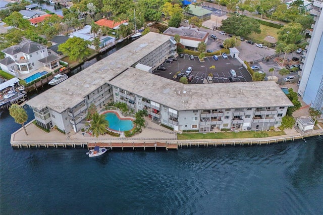 3 of 32 - 13105 Ixora Ct 319, North Miami, FL