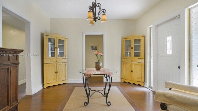 4 of 26 - 1423 Biarritz Dr, Miami Beach, FL