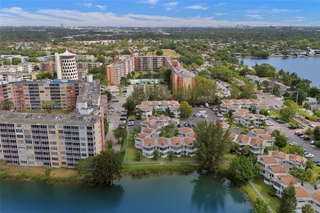 4 of 22 - 18746 Ne 18th Ave 146, Miami, FL