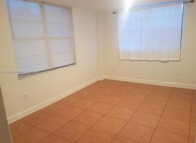 2 of 8 - 15600 Nw 7th Ave 319, Miami, FL