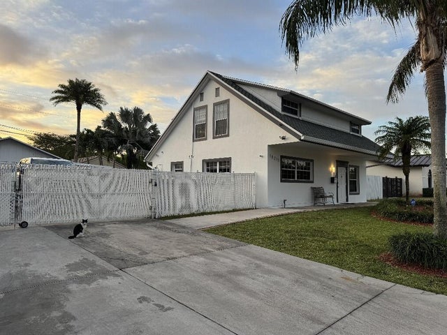 2 of 34 - 18211 Sw 95th Ct, Palmetto Bay, FL