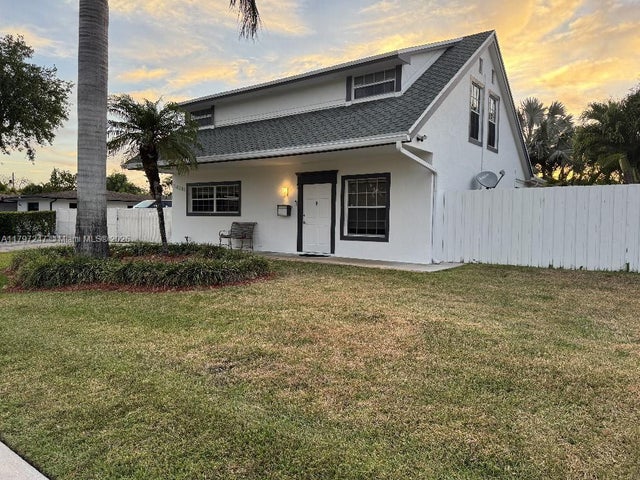 3 of 34 - 18211 Sw 95th Ct, Palmetto Bay, FL