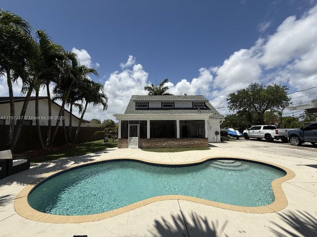 4 of 34 - 18211 Sw 95th Ct, Palmetto Bay, FL