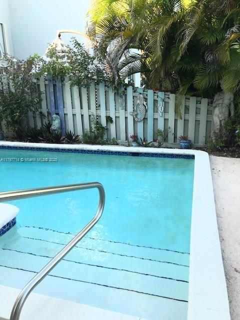 3 of 37 - 10135 Sw 156th Ave, Miami, FL