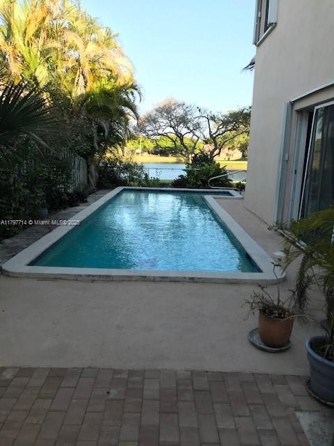 5 of 37 - 10135 Sw 156th Ave, Miami, FL