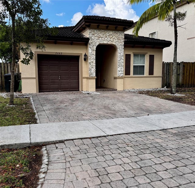 2442 Ne 3rd Ct, Homestead