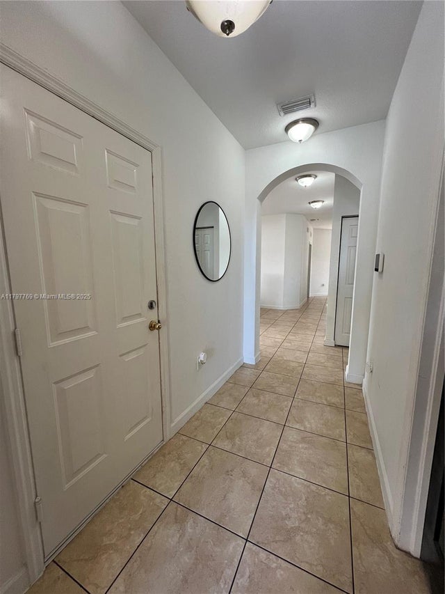 5 of 38 - 2442 Ne 3rd Ct, Homestead, FL