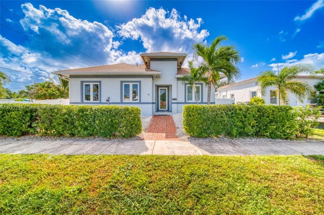 1 of 37 - 207 Sw 11th St, Dania Beach, FL