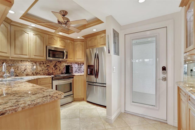 4 of 37 - 2731 Ne 14th St Cswy 115, Pompano Beach, FL