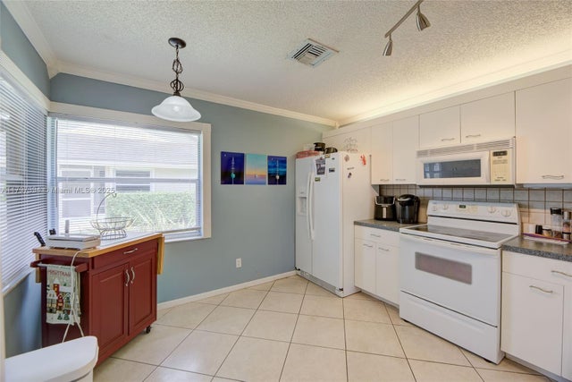 4 of 31 - 1248 W Lakes Dr, Deerfield Beach, FL
