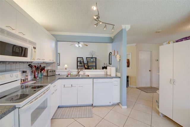 5 of 31 - 1248 W Lakes Dr, Deerfield Beach, FL