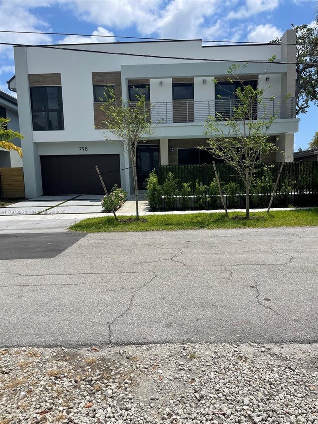 2 of 17 - 798 Sw 8th Way 798, Fort Lauderdale, FL