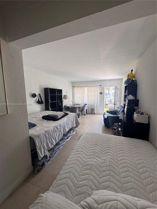 3 of 6 - 635 8th St 103, Miami Beach, FL