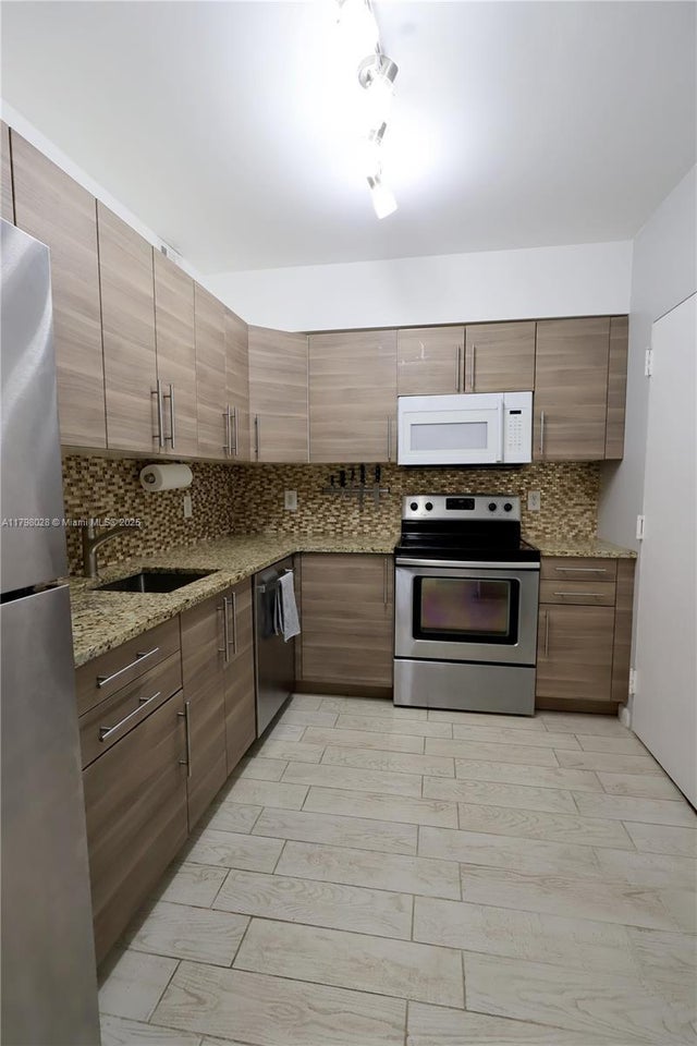 5 of 19 - 1985 S Ocean Dr 21d, Hallandale Beach, FL