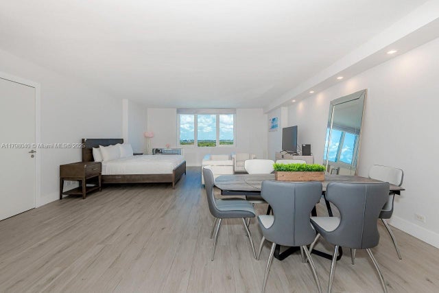 1 of 25 - 2301 Collins Ave 1531, Miami Beach, FL